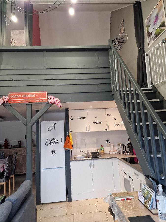 Cocon Douillet Avec Chaleur Ambiante Du Poele A Pellets Villa Hastiere-par-dela Luaran gambar