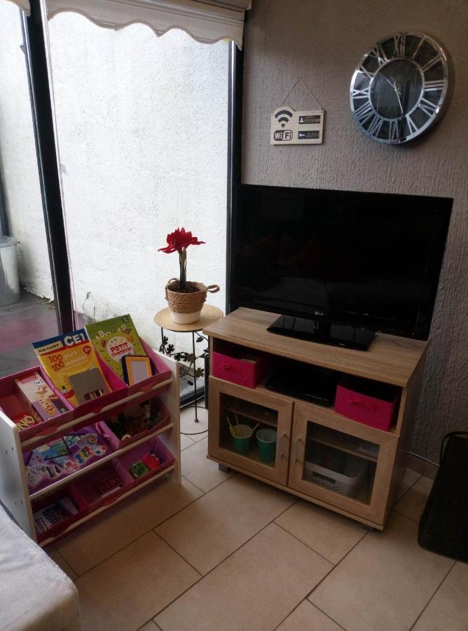 Cocon Douillet Avec Chaleur Ambiante Du Poele A Pellets Villa Hastiere-par-dela Luaran gambar